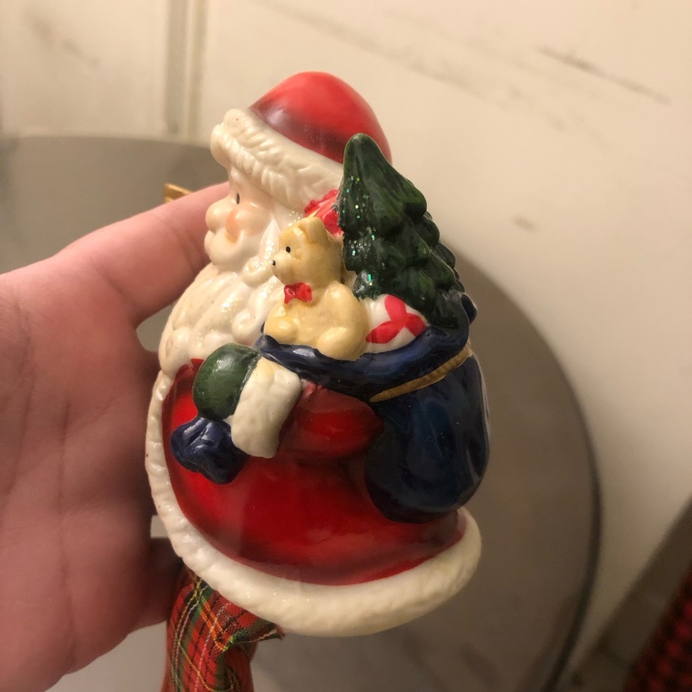 Santa decor - Picture 9 of 12